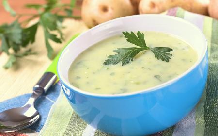 Zupa pietruszkowo-chrzanowa z menu beszamel