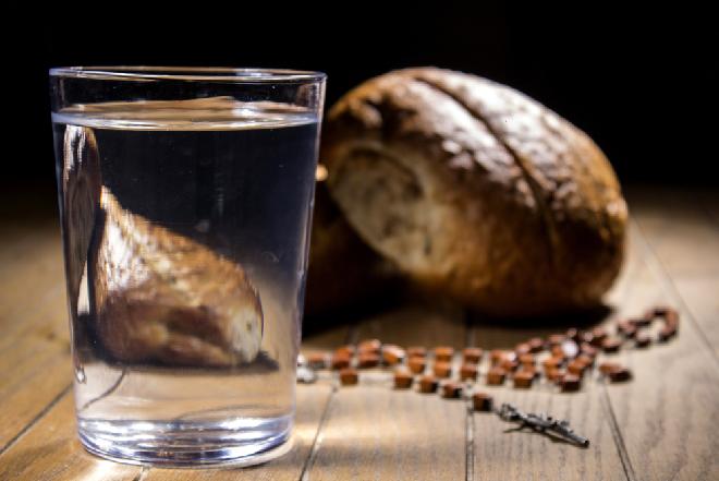Co można jeść w Wielki Piątek? Przykładowe menu postne