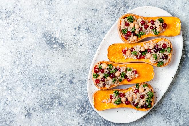 Dynia zapiekana z kurczakiem i żurawiną - jesienne super food